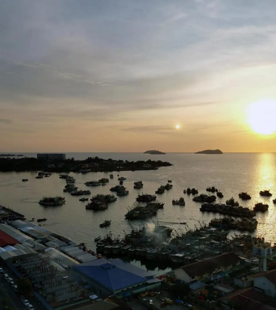 The Shore Artsy Studio Kota Kinabalu 0*,